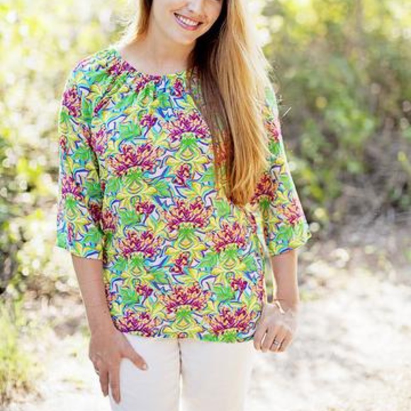 Haley and the Hound Floral 3/4 Sleeve Top - Picture 1 of 6